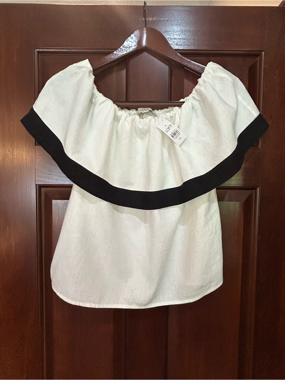 LOFT Off Shoulder Ruffle Blouse White Black Trim XS NWT